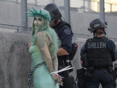 У США арештували 74 учасників протестів проти Трампа У-США-арештували-74-учасників-протестів-проти-Трампа