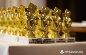 Святкування Міжнародного дня театру у Нововолинську: творчість та визнання «Театральний-Оскар»-у-Нововолинську:-відзначили-найкращих-акторів-місцевих-творчих-колективів