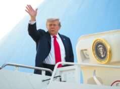 Біля президентського літака Трампа помітили дрон, – ЗМІ Біля-президентського-літака-Трампа-помітили-дрон,-–-ЗМІ