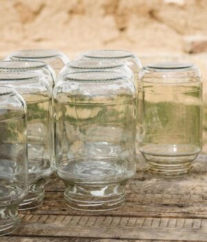 Досвідчені-господині-не-викидають-використані-скляні-баночки:-для-чого-вони-їм-потрібні
