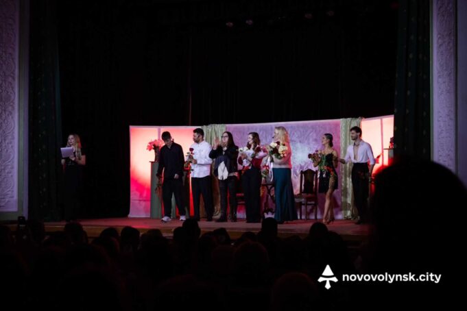 Театральні прем’єри в Нововолинську: емоції та мистецтво в часи випробувань У-Нововолинській-громаді-відбулися-дві-театральні-прем’єри