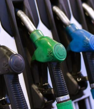 Ціни-на-АЗС-знову-зросли:-скільки-коштують-бензин,-дизель-та-автогаз-сьогодні Ціни-на-АЗС-знову-зросли:-скільки-коштують-бензин,-дизель-та-автогаз-сьогодні