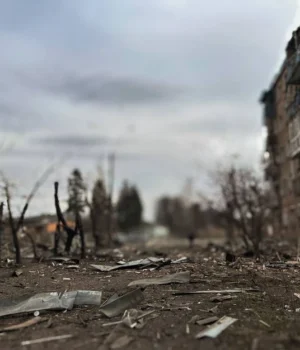 Кількість-поранених-у-Глухові-після-удару-авіабомбами-зросла-до-13