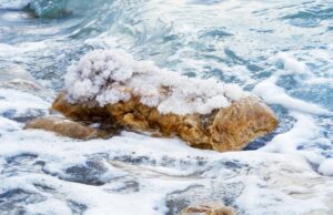 Розміром із Сеул і в 10 разів солоніший за океан: що це за унікальне озеро Розміром-із-Сеул-і-в-10-разів-солоніший-за-океан:-що-це-за-унікальне-озеро