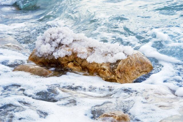 Розміром із Сеул і в 10 разів солоніший за океан: що це за унікальне озеро Розміром-із-Сеул-і-в-10-разів-солоніший-за-океан:-що-це-за-унікальне-озеро