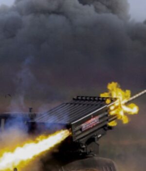 000MK3H9MDWGKHQA-C461.jpg Rosyjskie Tornado zniszczone, celny atak Ukrainy. “W nocy Krym odwiedziły ptaki”