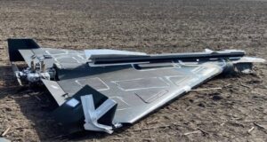 Російські дрони з макетами ракет: нова тактика в повітряній війні Росіяни прикріплюють на “Шахеди” макети ракет, щоб налякати українську авіацію (фото)