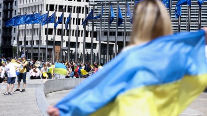 ЄС обговорює реформу тимчасового захисту для українців після 2027 року Тимчасовий-захист-після-2027-року:-у-ЄС-готують-нову-реформу-для-українців.-Кого-вона-торкнеться?