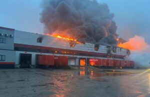 Росіяни завдали удару по терміналу Нової пошти у Луцьку (оновлюється) Росіяни-завдали-удару-по-терміналу-Нової-пошти-у-Луцьку-(оновлюється)