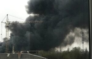 Луцьк у диму після російської атаки: влада попередила мешканців про небезпеку Луцьк-у-диму-після-російської-атаки:-влада-попередила-мешканців-про-небезпеку