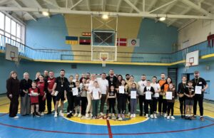 Спортивне свято в Нововолинську: змагання «Тато, мама, я – активна сім’я» У-Нововолинську-визначили-найактивнішу-сім’ю