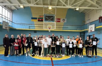 Спортивне свято в Нововолинську: змагання «Тато, мама, я – активна сім’я» У-Нововолинську-визначили-найактивнішу-сім’ю