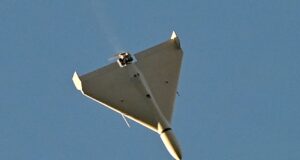 Російські дрони атакують захід України: тривога в кількох областях Вибухи на Буковині й не тільки: дрони масовано атакують захід України