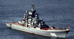 Росія має один із найпотужніших бойових кораблів у світі, але не може використати його в... Росія-має-один-із-найпотужніших-бойових-кораблів-у-світі,-але-не-може-використати-його-в.