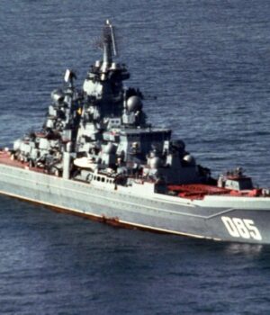 Росія-має-один-із-найпотужніших-бойових-кораблів-у-світі,-але-не-може-використати-його-в.