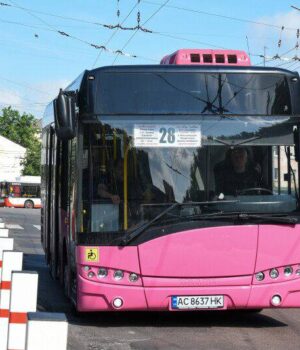Луцьк-без-рожевої-маршрутки:-куди-зник-улюблений-автобус-і-коли-повернеться
