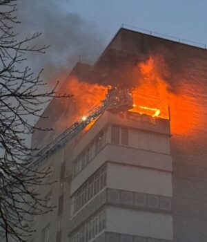 «Будинок-затрясся»:-що-кажуть-жителі-будинків-у-Луцьку,-які-постраждали-від-атаки-«шахеда»