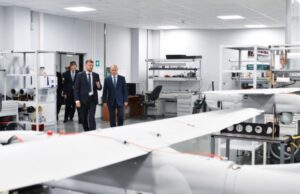 Стан російської економіки погіршується: нові дані свідчать про спад У-Росії-закривається-кожен-20-й-магазин,-поки-заводи-роблять-БПЛА.-Що-побачила-статистика?