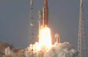 NASA розпочала місію Artemis II до Місяця з екіпажем з чотирьох астронавтів nasa-запустила-історичну-місію-artemis-ii-до-Місяця