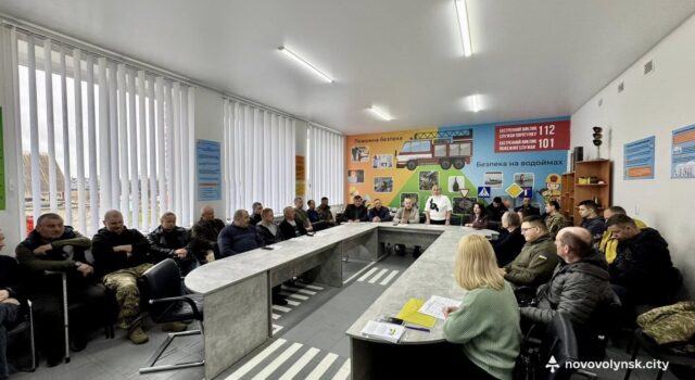 Семінар з інноваційних підходів до викладання курсу «Захист України» у Нововолинську У-Нововолинську-провели-обласний-семінар-практикум-для-вчителів-предмета-«Захист-України»