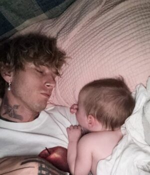 Колишній-Меган-Фокс-замилував-рідкісними-фото-доньки-у її перший-день-народження