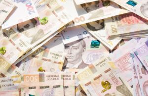 Російські війська скидають фальшиві купюри в Сумській області Росіяни скидають на Сумщині “небезпечні гроші”: що робити мешканцям