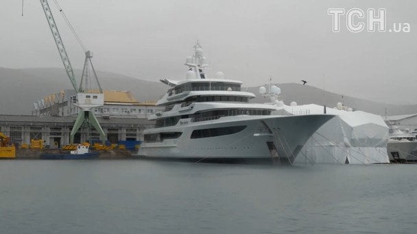 Розкішну яхту Медведчука готують до продажу: АРМА повідомила подробиці Розкішну-яхту-Медведчука-готують-до продажу:-АРМА-повідомила-подробиці