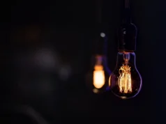 В Україні запровадили екстрені відключення світла в низці регіонів В Україні запровадили екстрені відключення світла в низці регіонів