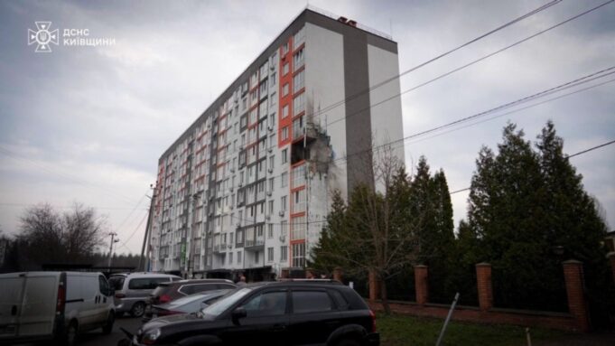 Масовані атаки Росії на Україну: загиблі та постраждалі 3 квітня Російська-атака-«хвилями»-515-БПЛА-та-26-ракет.-Є-загиблі