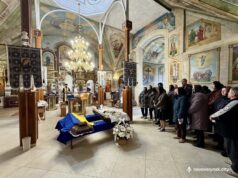 Прощання з Захисником Борисом Сазоніком у Нововолинську Нововолинська-громада-назавжди-попрощалася-з-Героєм-Борисом-Сазоніком