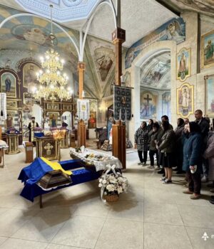 Нововолинська-громада-назавжди-попрощалася-з-Героєм-Борисом-Сазоніком
