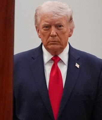 Трамп критикує Байдена за фінансову підтримку України Trump o Bidenie: Był po prostu głupcem. Prezydent krytykuje decyzję o wsparciu Ukrainy