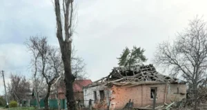 Повторна атака на Краматорськ: загиблі та поранені серед цивільних рф-повторно-атакувала-Краматорськ-авіабомбами:-троє-людей-загинули,-серед-поранених-–-підліток