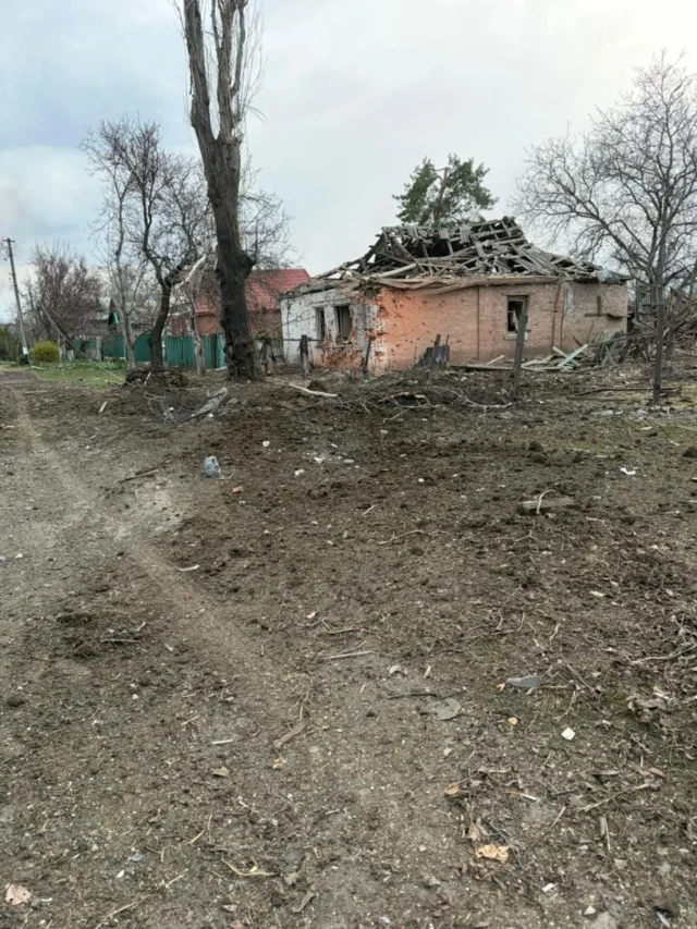 Повторна атака на Краматорськ: загиблі та поранені серед цивільних рф-повторно-атакувала-Краматорськ-авіабомбами:-троє-людей-загинули,-серед-поранених-–-підліток