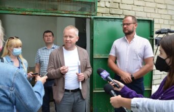 Директор Луцькводоканалу задекларував понад 4 мільйони гривень роялті та апартаменти дружини в Болгарії Директор-Луцькводоканалу-задекларував-понад-4-мільйони-гривень-роялті-та-апартаменти-дружини-в-Болгарії
