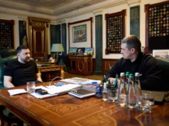 Зеленський анонсував дієві рішення щодо СЗЧ та контрактів в армії Зеленський анонсував дієві рішення щодо СЗЧ та контрактів в армії