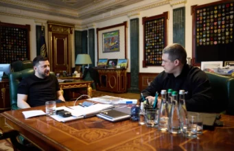 Зеленський анонсував дієві рішення щодо СЗЧ та контрактів в армії Зеленський анонсував дієві рішення щодо СЗЧ та контрактів в армії