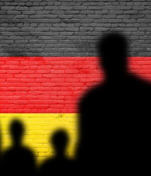 У-Німеччині-чоловіків-віком-17-45-років-зобов’язали-отримувати-дозвіл-на-виїзд,-–-ЗМІ У-Німеччині-чоловіків-віком-17-45-років-зобов’язали-отримувати-дозвіл-на-виїзд,-–-ЗМІ