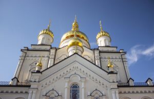 4 квітня: яке церковне свято, скільки гілочок верби нести до храму і чого не можна... 4-квітня:-яке-церковне-свято,-скільки-гілочок-верби-нести-до-храму-і-чого-не-можна.