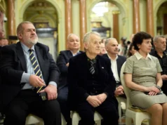 Президент нагородив представників кримськотатарського народу Президент нагородив представників кримськотатарського народу