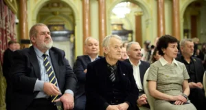 Президент нагородив представників кримськотатарського народу Президент нагородив представників кримськотатарського народу