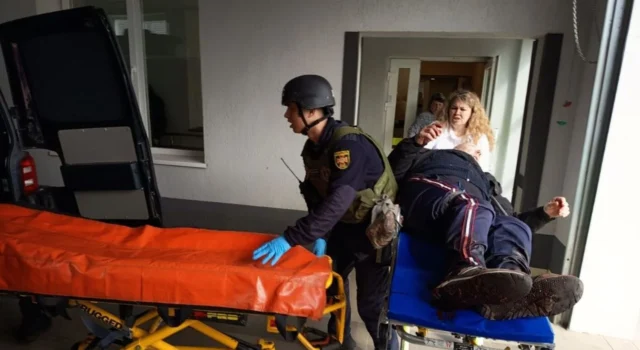 Атака на ринок у Нікополі: кількість постраждалих зросла до 25 Удар-рф-по-ринку-в-Нікополі:-кількість-постраждалих-зросла-до-25