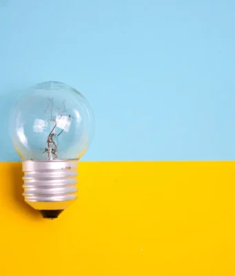 В Україні не планують обмеження споживання електроенергії в неділю Завтра-в-Україні-світло-вимикати-не-планують