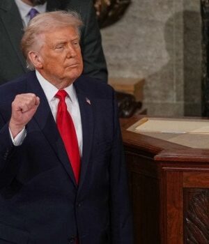 Трамп-заявив-про-загибель-«багатьох»-іранських-воєначальників-після-удару-по Тегерану Трамп-заявив-про-загибель-«багатьох»-іранських-воєначальників-після-удару-по Тегерану