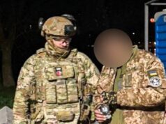 У Рівному чоловік погрожував підірвати дві гранати: з ним понад три години проводили перемовини У-Рівному-чоловік-погрожував-підірвати-дві-гранати:-з-ним-понад-три-години-проводили-перемовини