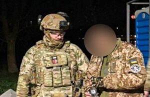 У Рівному чоловік погрожував підірвати дві гранати: з ним понад три години проводили перемовини У-Рівному-чоловік-погрожував-підірвати-дві-гранати:-з-ним-понад-три-години-проводили-перемовини