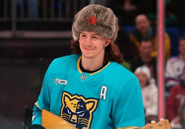 “Справжні герої”: канадський хокеїст публічно похвалив окупантів за “захист” “Справжні-герої”:-канадський-хокеїст-публічно-похвалив-окупантів-за-“захист”