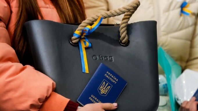 Психологічні виклики українців у Бельгії: інтерв’ю з Анастасією Арєф’євою Провина,-втрата-статусу-і-страх-повернення:-із-чим-українці-в-Бельгії-йдуть-до-психолога