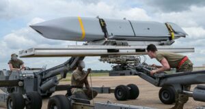 США витратили значну частину запасів ракет JASSM-ER під час операції в Ірані Відновлювати доведеться роками: США зіткнулися із дефіцитом важливого озброєння