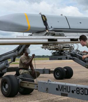 Відновлювати доведеться роками: США зіткнулися із дефіцитом важливого озброєння